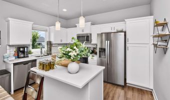 624 18th St SE, Altoona, IA 50009