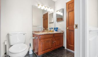 900 TUCKER Ln, Ashton, MD 20861