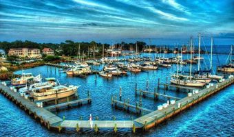 232 N Brightleaf Dr, Minnesott Beach, NC 28510