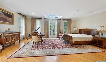 31 Marie Major Dr, Alpine, NJ 07620