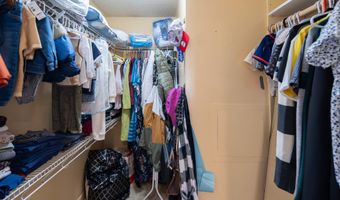 51 Aspen Cir, Albany, NY 12208