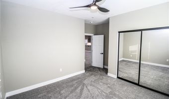 19299 Roanoke Rd, Apple Valley, CA 92307