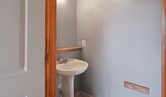 107 WAKEMAN Dr, Augusta, WV 26704
