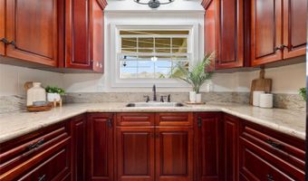 734 Kaipii St, Kailua, HI 96734