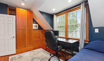 292 Plymouth St, Abington, MA 02351
