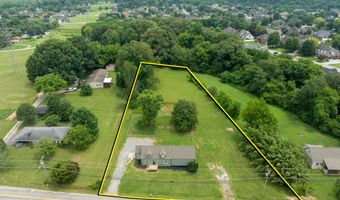 957 W Hunt Rd, Alcoa, TN 37701