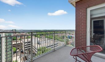 360 W Washington Ave 1204, Madison, WI 53703