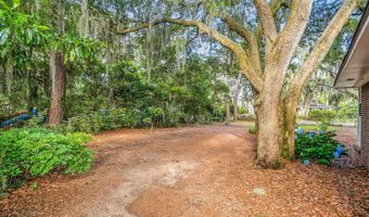 1711 Narcissus Ln, Beaufort, SC 29902