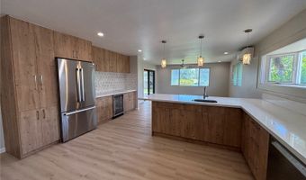 135 Kakahiaka St, Kailua, HI 96734