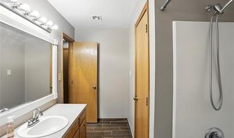 9325 E 530 Rd, Claremore, OK 74019