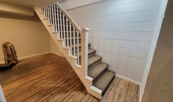 8201 Windcombe Blvd, Indianapolis, IN 46240