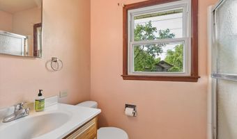 3803 Ontario St, Ames, IA 50014