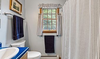 40 Pheasant Run Rd, Belgrade, ME 04917