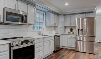 143 Juniper Dr, Avon, CT 06001