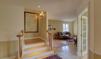 105 Brook Dr, Burlington, VT 05408