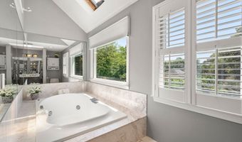 2 High Ridge Rd, Ashland, MA 01721