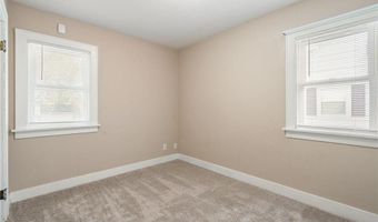 607 11th St SW, Austin, MN 55912