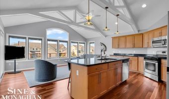 113 Roselawn St, Algonac, MI 48001
