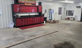 1306 1st St, Britton, SD 57430