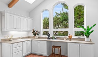 517 Lakota Way, Ashland, OR 97520