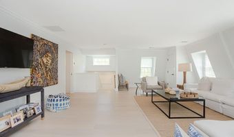 23 Catherine St, Newport, RI 02840