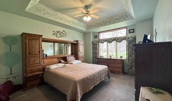 203 Emerald Meadows Dr, Arnolds Park, IA 51331