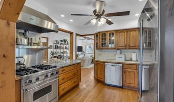 854 Main St, Belford, NJ 07718