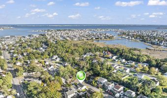 240 Timberline Rd, Toms River, NJ 08753