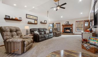 1415 Nicklaus Dr, Aberdeen, SD 57401