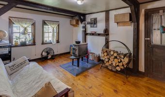 28 Miles Rd, Benton, NH 03785