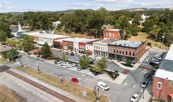 115 S Main St, Adairsville, GA 30103