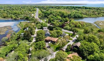 11 Cove Rd, Narragansett, RI 02882