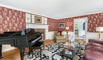 76 Plummer Rd, Bedford, NH 03110