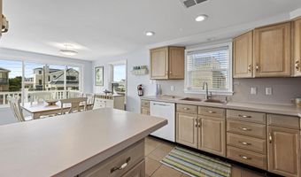 229 MERIVALE Avenue Unit B - 2Nd Floor B - 2Nd Floor, Beach Haven, NJ 08008