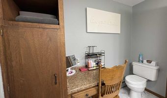 205 Washington Ave W, Albia, IA 52531