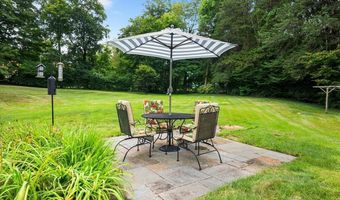23 Spring St, Chester, CT 06412