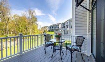 39 Brentwood Cir 39, Danbury, CT 06810