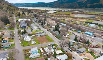 E HUMBOLDT St, Bingen, WA 98605