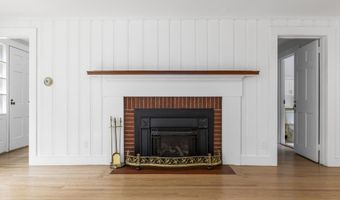 91 Blackstrap Rd, Falmouth, ME 04105
