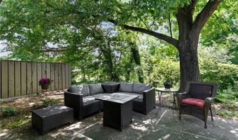731 Creekside Dr 38, Aurora, OH 44202