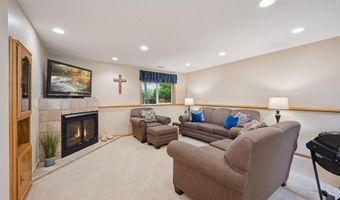 10555 56th St NE, Albertville, MN 55301