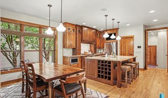 505 N Pasque Flower Trl, Brandon, SD 57005