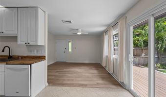 1172 Wainiha St A, Honolulu, HI 96825