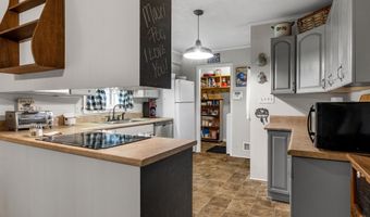 227 Ferndale Dr, Boiling Springs, SC 29316