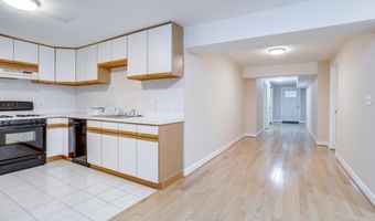 4918 SUNSET Ln, Annandale, VA 22003