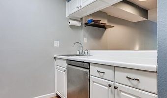 1210 Wicklow Rd A, Ballwin, MO 63021