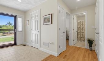 72 Country Meadow Ln, Glocester, RI 02814