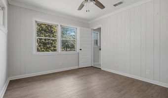 1009 Summit Dr, Albany, GA 31707
