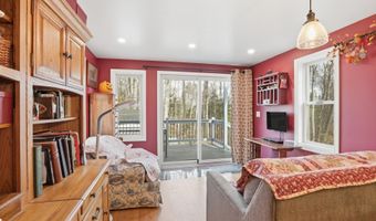 13 Elm St, Antrim, NH 03440