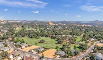 735 Live Oak Dr, Angels Camp, CA 95222